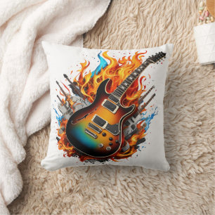 Coussin Guitare fière au milieu des flammes et des ombres