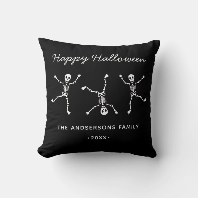 Coussin Halloween noir et blanc dessin main squelette heur (Recto)