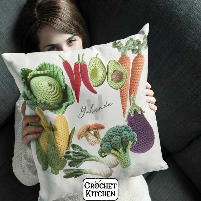 Coussin Happy Crochet Vegetable Champagne Collage Monogram (Créateur téléchargé)