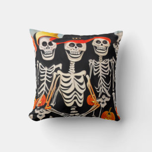 Coussin Happy Halloween Skeletons