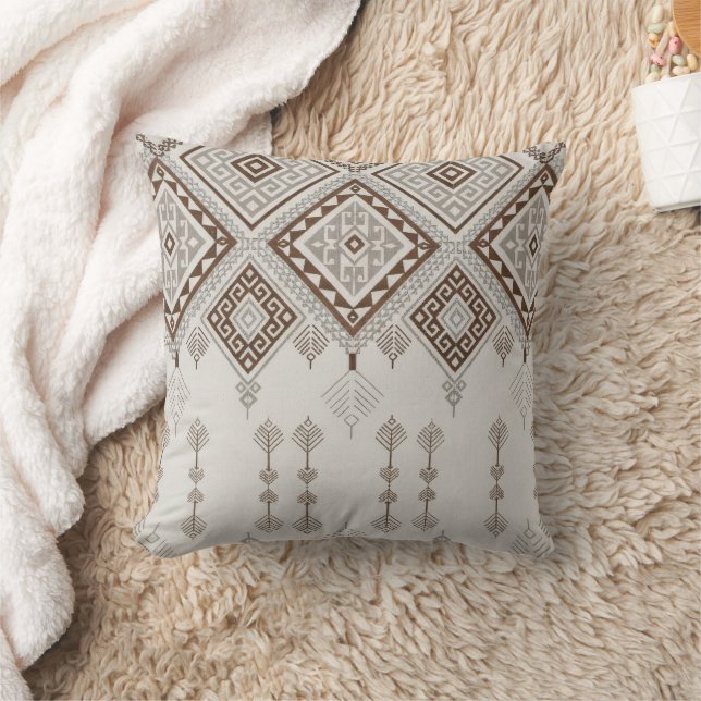 Coussin Harmonie Désertique – Tribal Géométrique Brun  (Couverture)