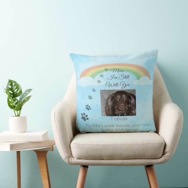 Coussin Held Close in Every Dawn (Chaise)