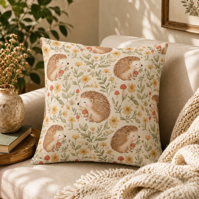 Coussin Hérisson Cottagecore (Créateur téléchargé)