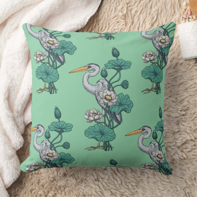Coussin Héron dans le jardin de lotus blanc sur jade (Couverture)