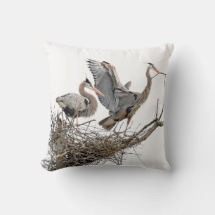 Coussin Hérons de grand bleu construisant un nid