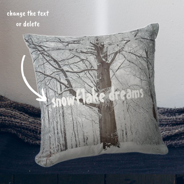 Coussin Hêtre majestueux dans la forêt d'hiver (Créateur téléchargé)