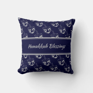 Coussin HEUREUX HANOUKKA   BÉNÉFICES   Motif Dreidel  NAVY