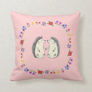 Coussin heureux mignon de carreau de couples de