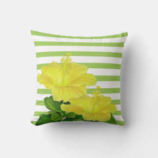 Coussin Hibiscus jaune tropical sur les bandes vertes