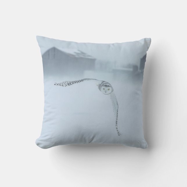 Coussin Hibou des neiges en vol en hiver (Recto)