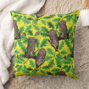 Coussin Hiboux dans la forêt sur fond jaune citron
