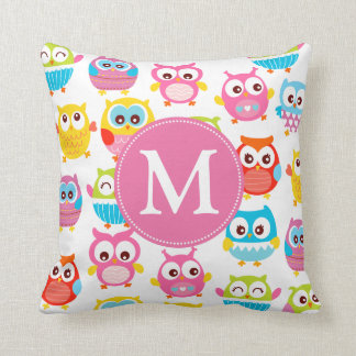 Coussin Hiboux mignons de Litte décorés d'un monogramme