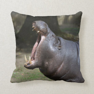 Coussin Hippopotame avec sa bouche ouverte