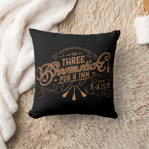 Coussin HOGSMEADE™ THE TROIS BROOMSTICKS™ Pub & Inn
