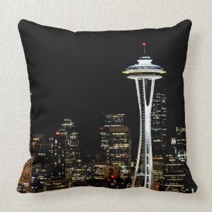 Coussin Horizon de Seattle la nuit, avec l'aiguille de