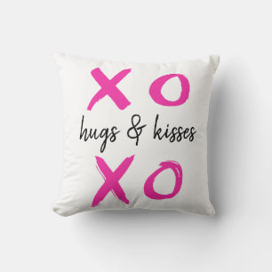 Coussin Hugs & baisers, xoxo, Saint-Valentin, rose