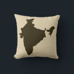 Coussin Humeurs de Chocolat Épice Inde<br><div class="desc">Plan de l'Inde dans la palette de couleurs Spice Moods d'Emporio Moffa.</div>