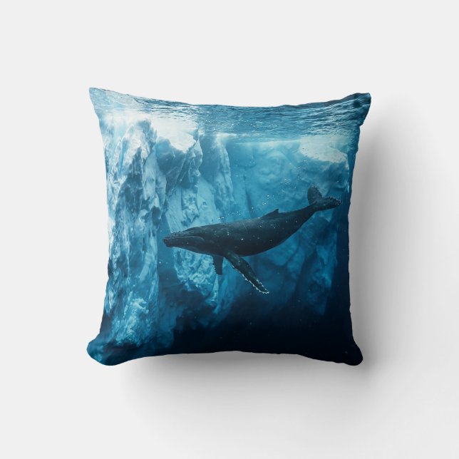 Coussin Iceberg sous-marin et baleine à bosse (Recto)