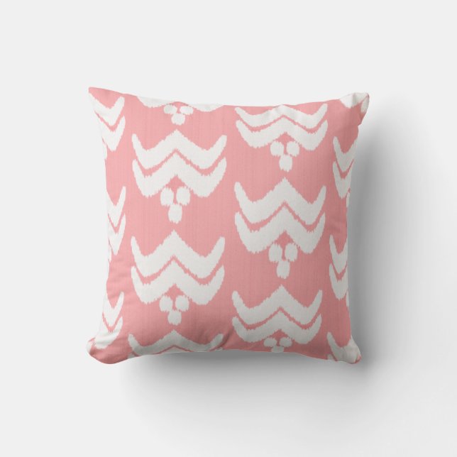 Coussin Ikat floral stylisé - rose corail et blanc (Recto)