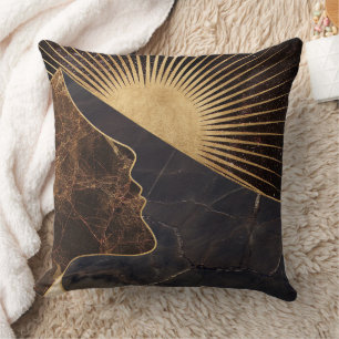 Coussin Illusion de femme d'or avec le soleil et le marbre