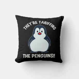 Coussin Ils sont en train de dévorer les pingouins ! !
