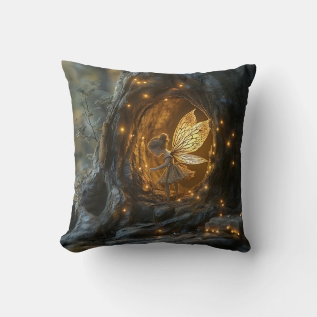 Coussin Image lunaire d'une fée dans le creux d'un arbre (Recto)