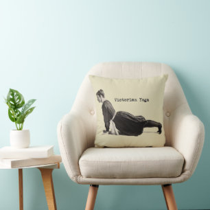 Coussin Impression de femme de yoga victorienne vintage en