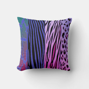 Coussin imprimé animal noir et violet
