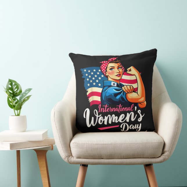 Coussin Inspirez l'inclusion 8 mars International (Chaise)