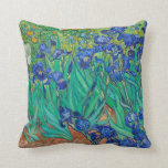 Coussin Irises, 1889 par Vincent van Gogh Throw Pillow<br><div class="desc">Irises,  1889 par Vincent van Gogh. Vincent Willem van Gogh était un peintre post-impressionniste hollandais qui est devenu à titre posthume l'une des figures les plus célèbres et influentes de l'histoire de l'art occidental.</div>