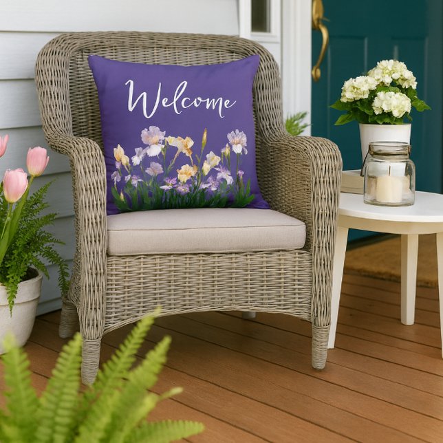 Coussin Irises Floral Purple Bienvenue (create cozy outdoors ambiance with porch throw pillows .)
