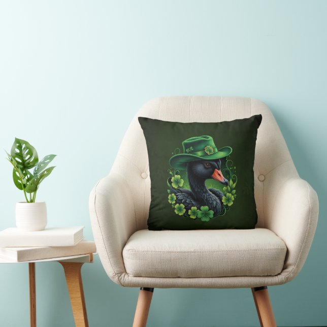 Coussin Irish Elegance, le cygne noir de St Patrick (Chaise)