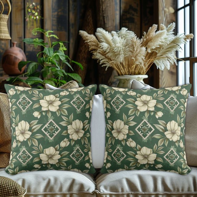 Coussin Ivory Floral sur Emerald Arrière - plan (Créateur téléchargé)