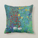 Coussin Jardin agricole avec tournesols, Gustav Klimt<br><div class="desc">Gustav Klimt (14 juillet 1862 - 6 février 1918) était un peintre symboliste autrichien et l'un des membres les plus importants du mouvement de sécession de Vienne. Klimt est réputé pour ses peintures, ses peintures murales, ses croquis et autres objets d'art. En plus de ses oeuvres figuratives, qui comprennent des...</div>