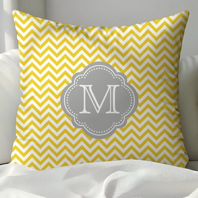 Coussin Jaune et gris chevron monogrammé (Créateur téléchargé)