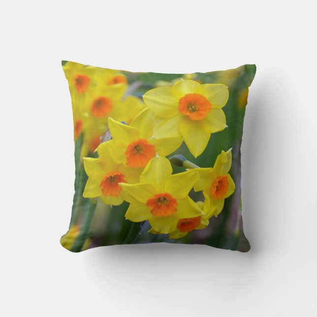 Coussin Jaune jonquille de printemps jaune imprimé (Recto)