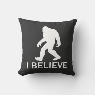 Coussin Je crois en Bigfoot