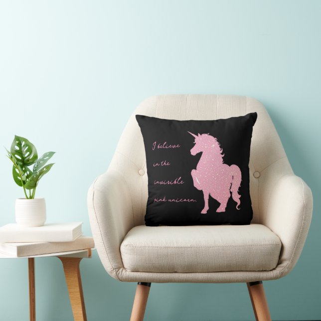 Coussin Je crois en la licorne rose invisible. (Chaise)