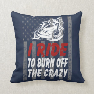 Coussin Je monte pour consommer le fou