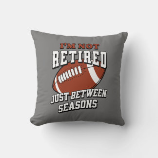 Coussin Je ne suis pas à la retraite, juste entre les sais