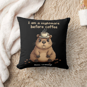 Coussin Je suis un cauchemar avant le café, devise des amo