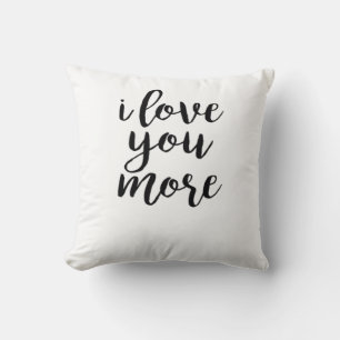 Coussin Je t'aime plus design d'amour élégant