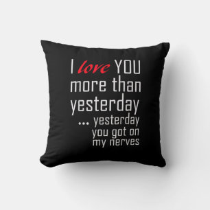 Coussin Je t'aime plus qu'hier Design romantique