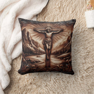 Coussin Jésus Crucifié au milieu des montagnes majestueuse