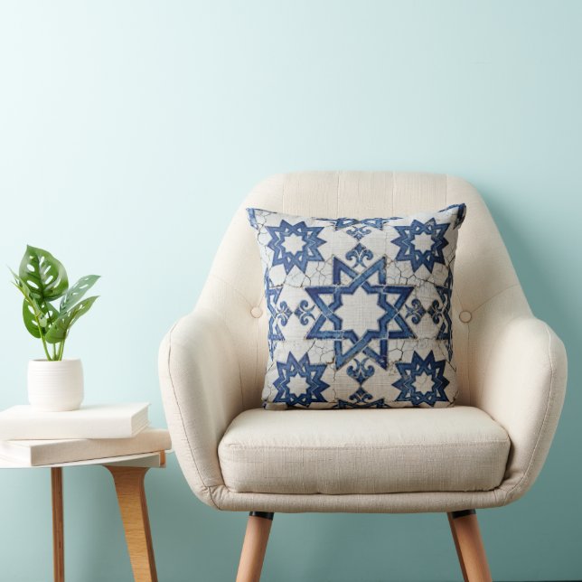 Coussin jeté en treillis de cobalt marocain (Chaise)