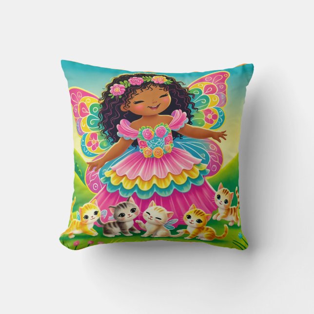 Coussin JETER UN COUP D'OEIL - "HAPPY FAIRY with KITTENS" (Recto)