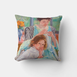 Coussin Jeune mère coudre, Mary Cassatt