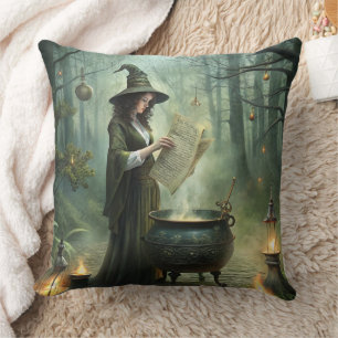 Coussin Jeune sorcière dans un rituel de forêt mystique