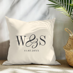 Coussin Jeunes mariés élégants crème naturelle initiale