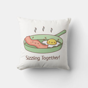 Coussin Joli bacon et œuf crépitant ensemble couple